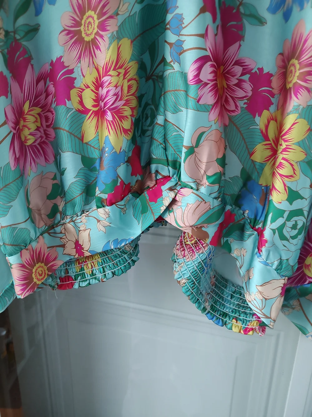Umgee Floral V-Neck Balloon Sleeve Blouse in Aqua Multi - Picture 4 of 7